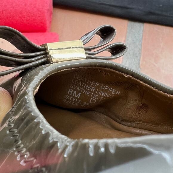 Tory Burch Womens 8 Ballet Flats Moss Eddie Bow Patent Leather Glossy 22128516 - Picture 11 of 13